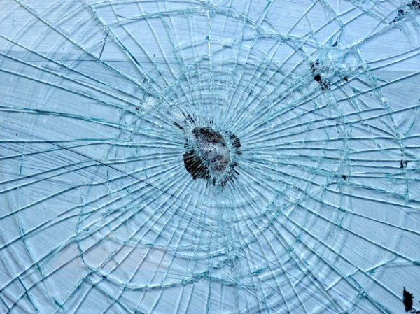 Detail Broken Window Pic Nomer 33
