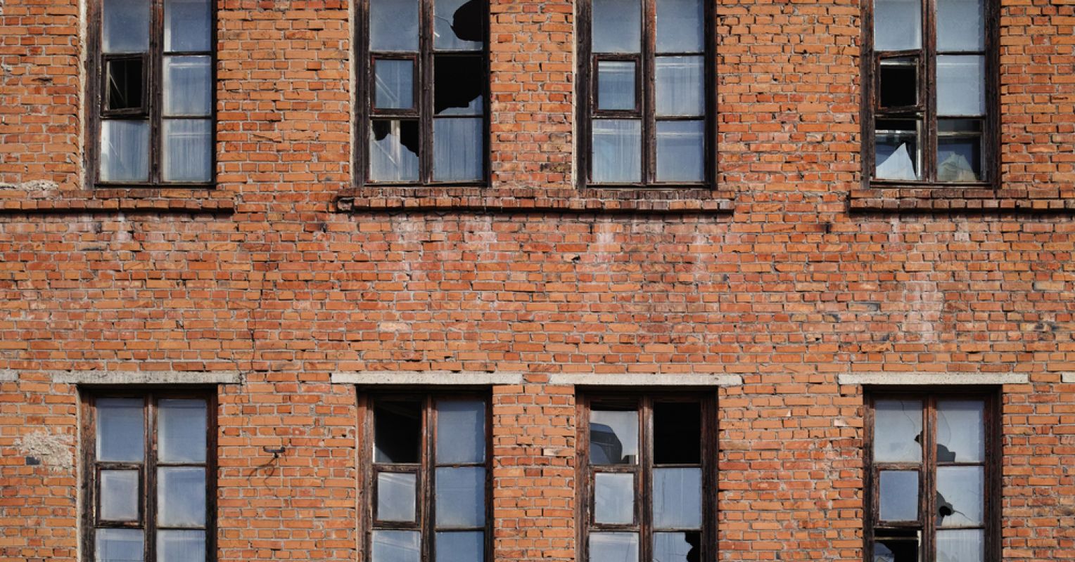 Detail Broken Window Pic Nomer 41