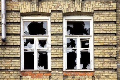 Detail Broken Window Pic Nomer 51