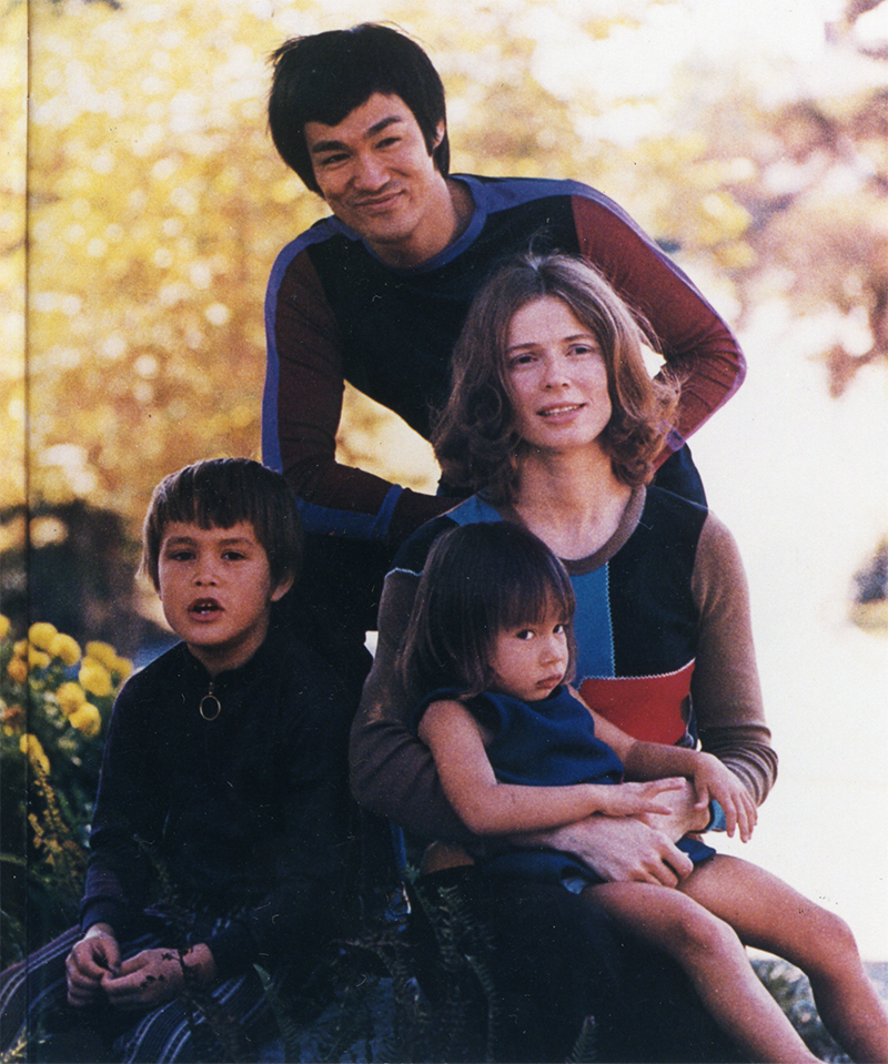 Detail Bruce Lee Wife Pics Nomer 2