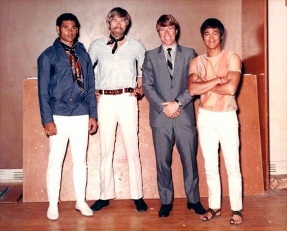 Detail Bruce Lee Y Chuck Norris Nomer 10