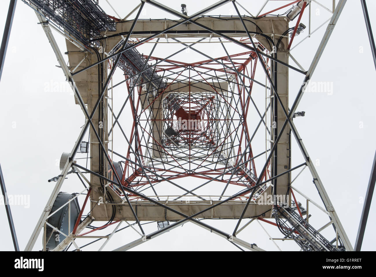 Detail Foto Tower Triangle Rooftop Gambar Tower Triangle Rooftop Protelindo Nomer 25