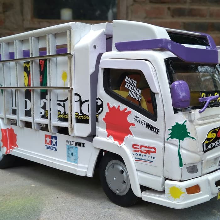 Detail Foto Truk Miniatur Nomer 24