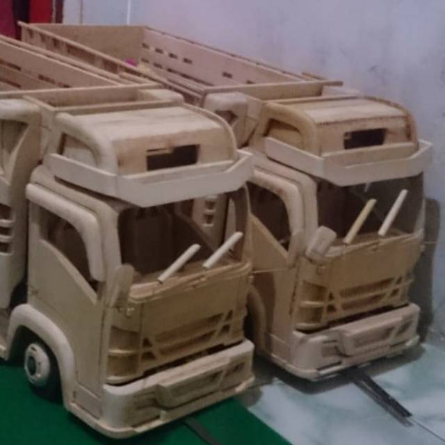 Detail Foto Truk Miniatur Nomer 43