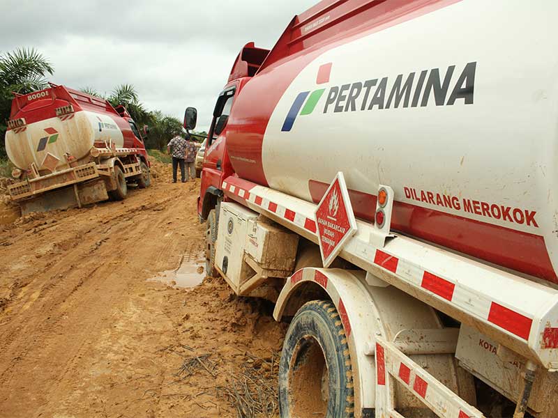 Detail Foto Truk Tangki Pertamina Nomer 16