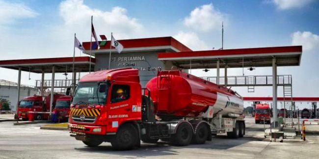 Detail Foto Truk Tangki Pertamina Nomer 17