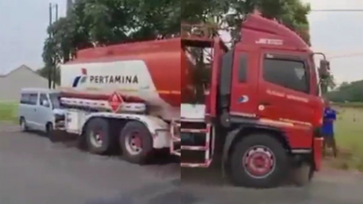 Detail Foto Truk Tangki Pertamina Nomer 24