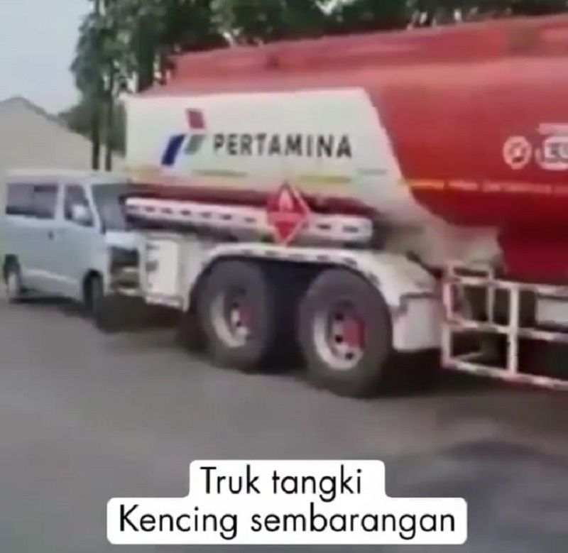 Detail Foto Truk Tangki Pertamina Nomer 38