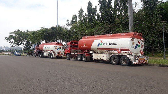 Detail Foto Truk Tangki Pertamina Nomer 7