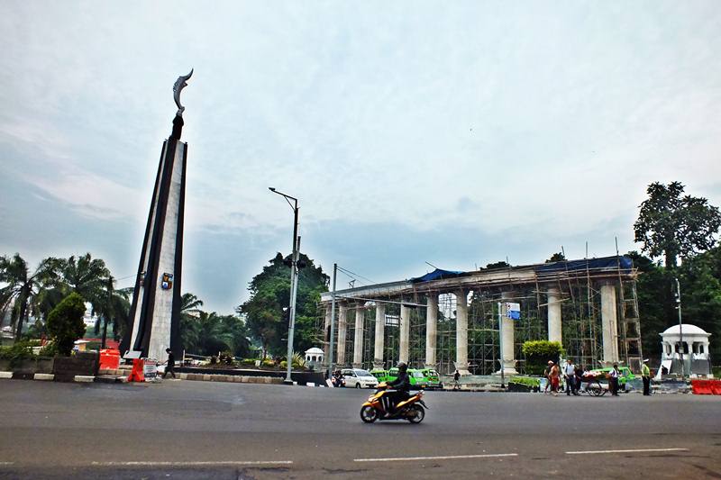 Detail Foto Tugu Kujang Bogor Nomer 30