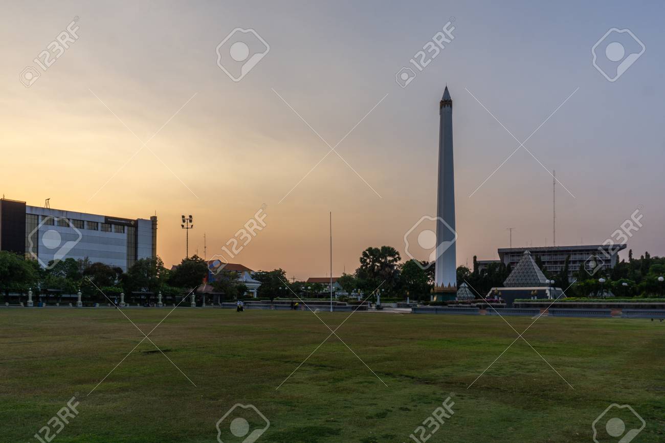 Detail Foto Tugu Pahlawan Nomer 35