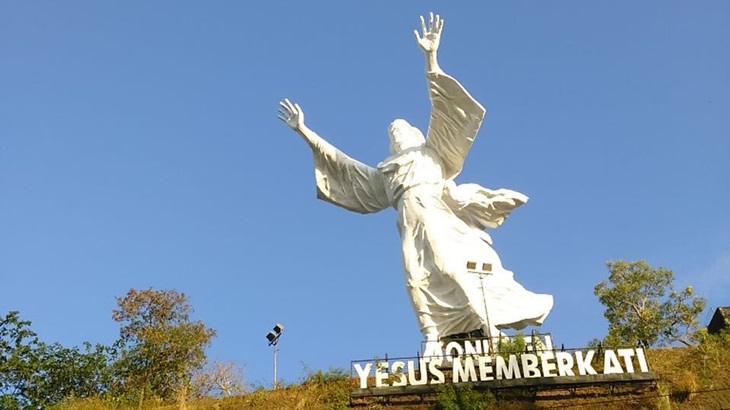 Detail Foto Tuhan Yesus Memberkati Nomer 40