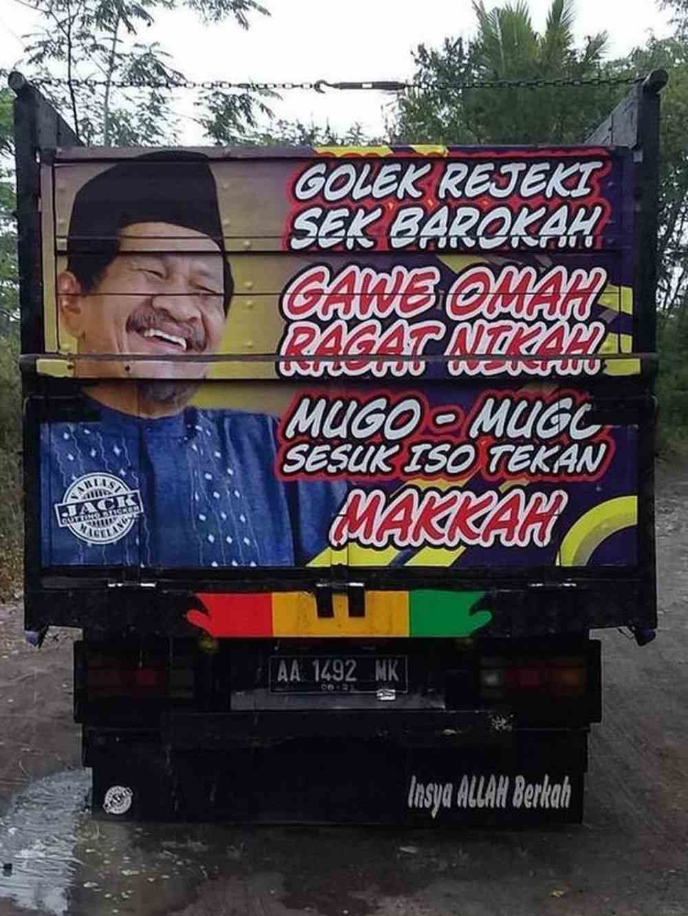 Detail Foto Tulisan Lucu Di Bak Truk Nomer 15