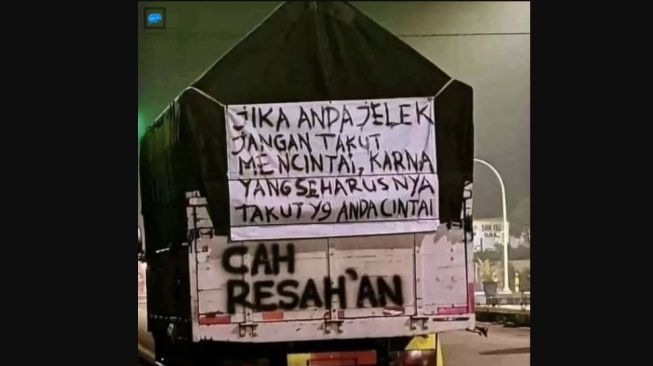 Detail Foto Tulisan Lucu Di Bak Truk Nomer 50