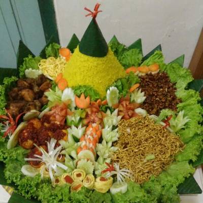 Detail Foto Tumpeng Nasi Kuning Nomer 12