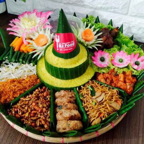 Detail Foto Tumpeng Nasi Kuning Nomer 21