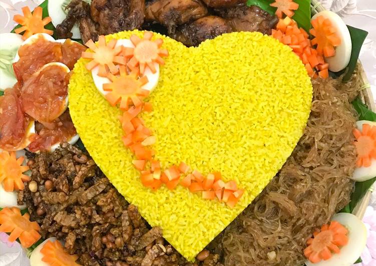 Detail Foto Tumpeng Nasi Kuning Nomer 22