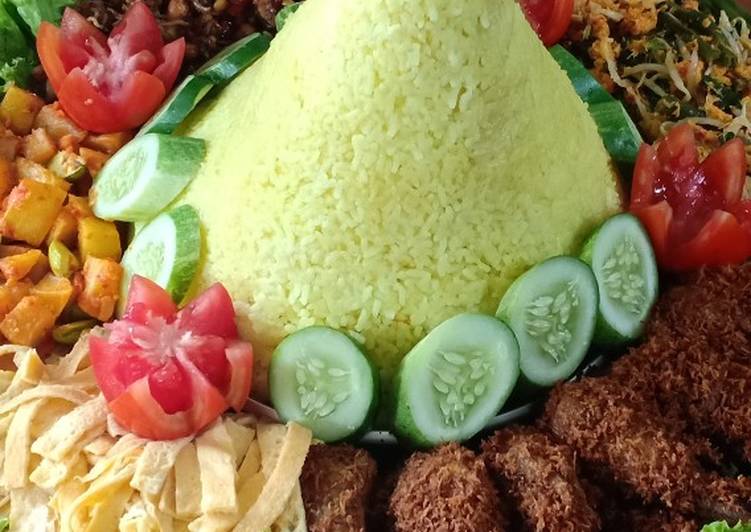 Detail Foto Tumpeng Nasi Kuning Nomer 32