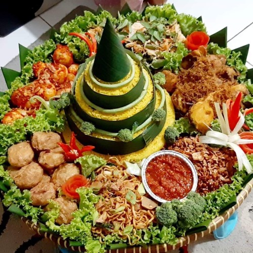 Detail Foto Tumpeng Nasi Kuning Nomer 43