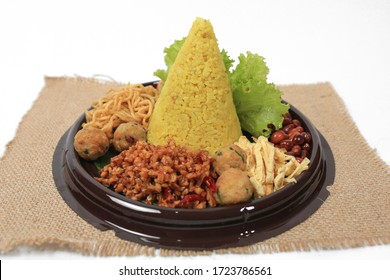 Detail Foto Tumpeng Nasi Kuning Nomer 47