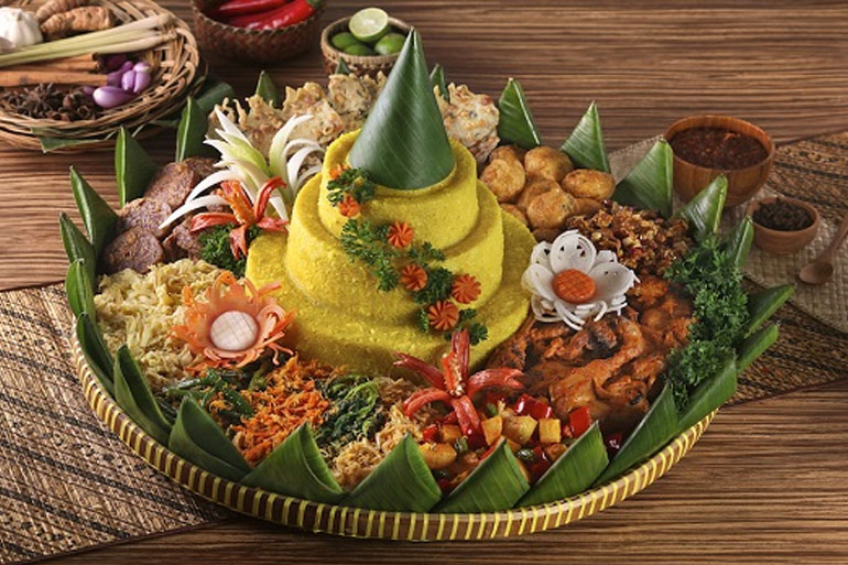 Detail Foto Tumpeng Nasi Kuning Nomer 10