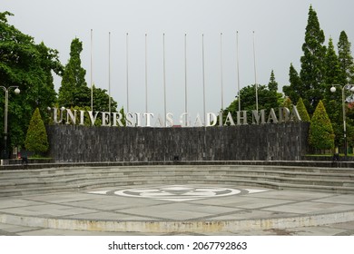 Detail Foto Universitas Gadjah Mada Nomer 21