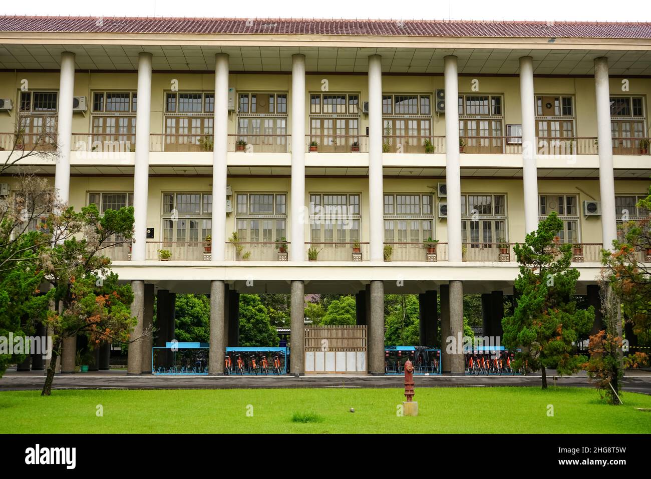 Detail Foto Universitas Gadjah Mada Nomer 31