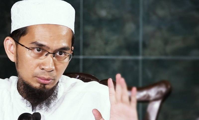 Detail Foto Ustadz Adi Hidayat Nomer 16