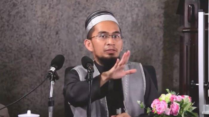 Detail Foto Ustadz Adi Hidayat Nomer 24