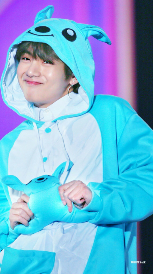 Detail Foto V Bts Cute Wallpaper Nomer 28