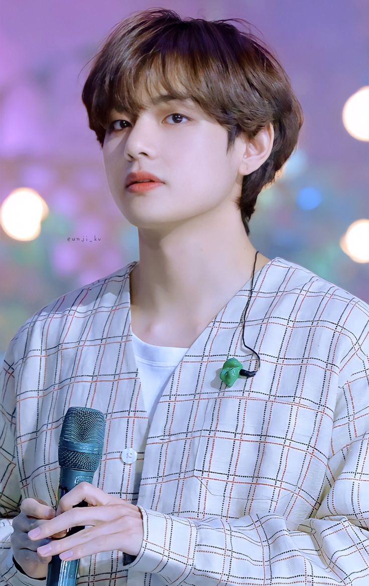 Detail Foto V Bts Cute Wallpaper Nomer 32