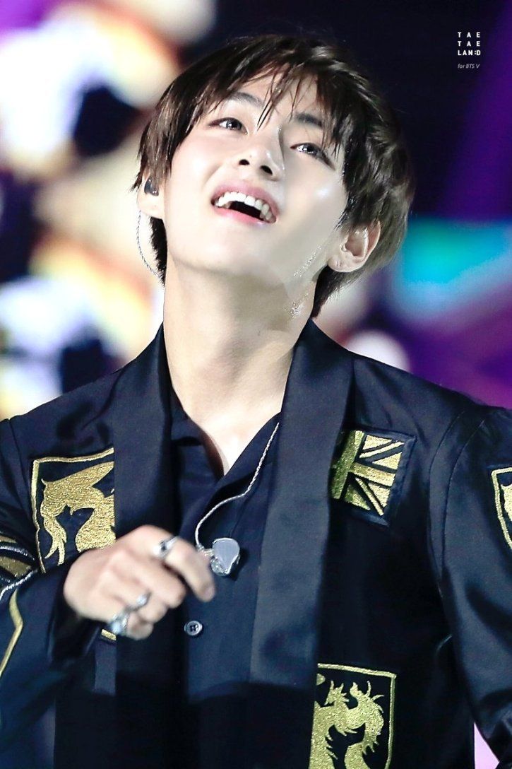 Detail Foto V Bts Cute Wallpaper Nomer 51