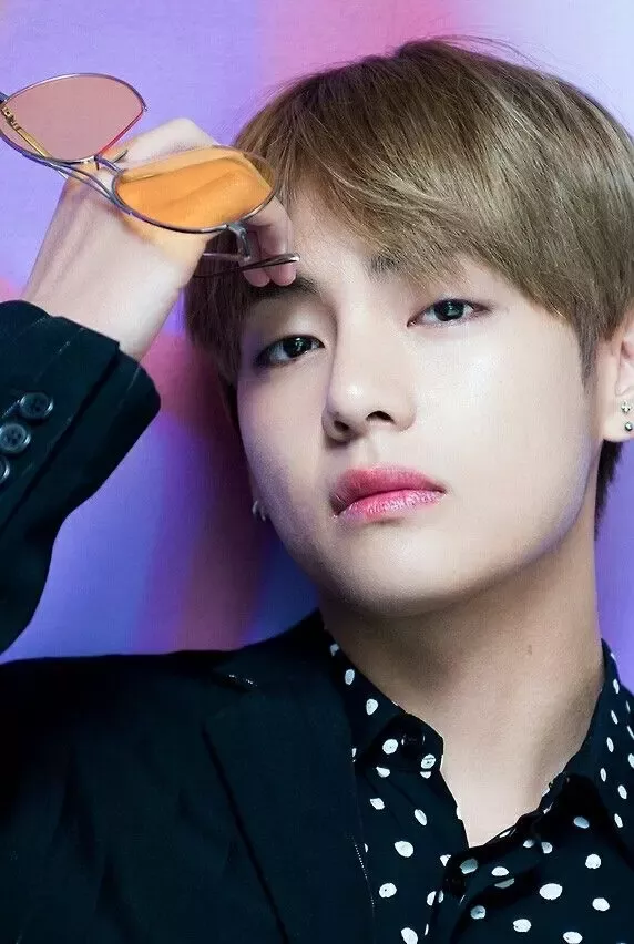 Detail Foto V Dan Jungkook Bts Nomer 52