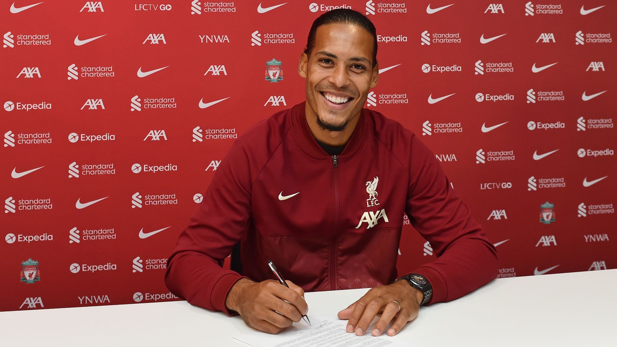 Detail Foto Virgil Van Dijk Nomer 23