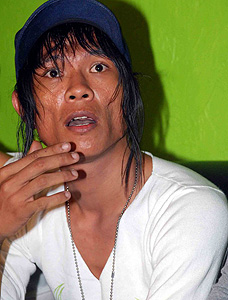 Detail Foto Vokalis Kangen Band Nomer 6