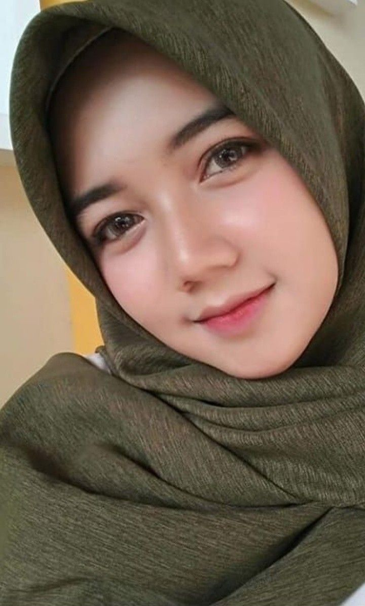 Foto Wajah Cantik Berjilbab - KibrisPDR