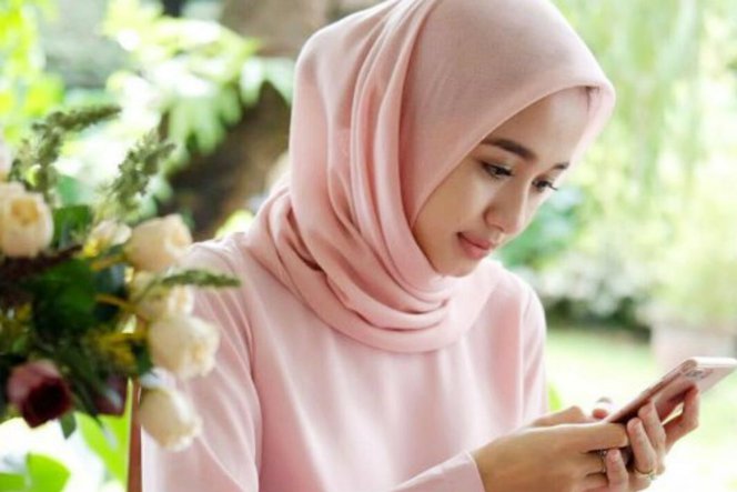 Detail Foto Wajah Cantik Berjilbab Nomer 28