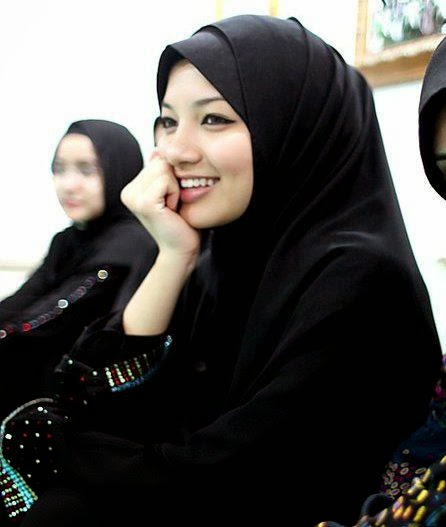 Detail Foto Wanita Arab Muslimah Nomer 2