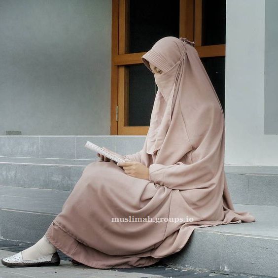 Detail Foto Wanita Bercadar Muslimah Nomer 33