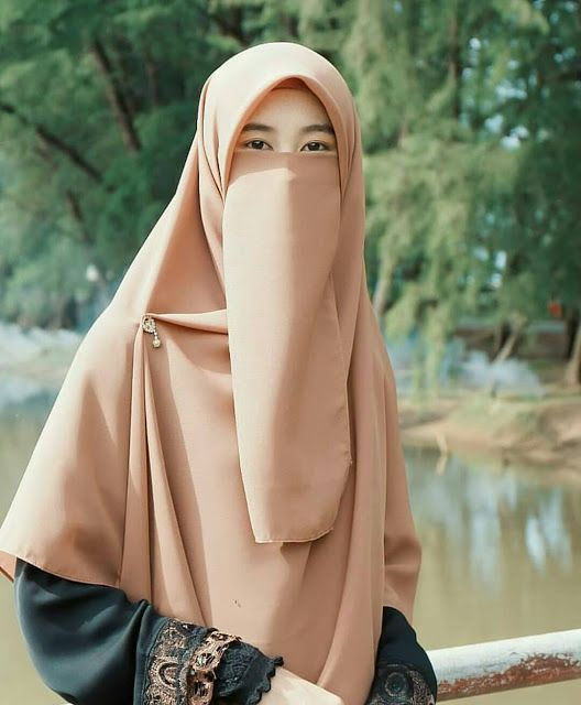 Detail Foto Wanita Bercadar Muslimah Nomer 8