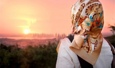 Detail Foto Wanita Berhijab Dari Belakang Nomer 27