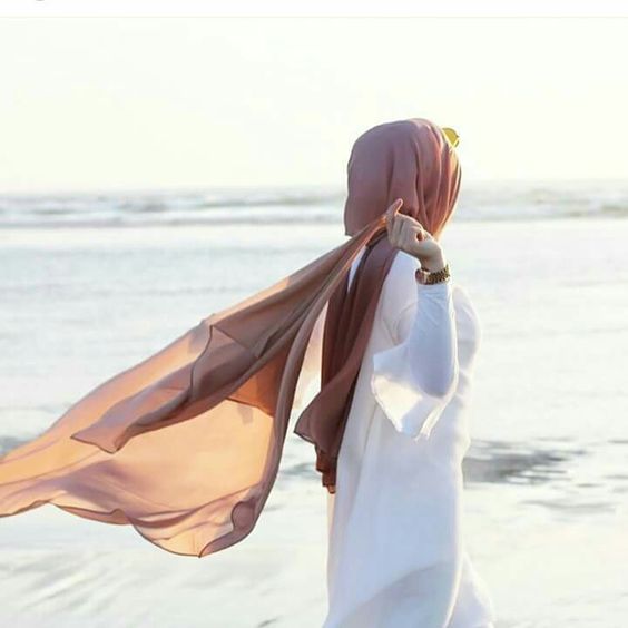 Detail Foto Wanita Berhijab Dari Belakang Nomer 35