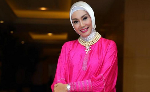 Detail Foto Wanita Berhijab Dari Samping Nomer 29