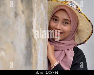 Detail Foto Wanita Cantik Berhijab Modern Nomer 48