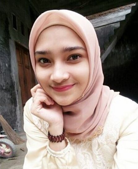 Detail Foto Wanita Cantik Muslimah Nomer 3