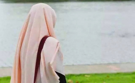 Detail Foto Wanita Dari Belakang Berhijab Nomer 46