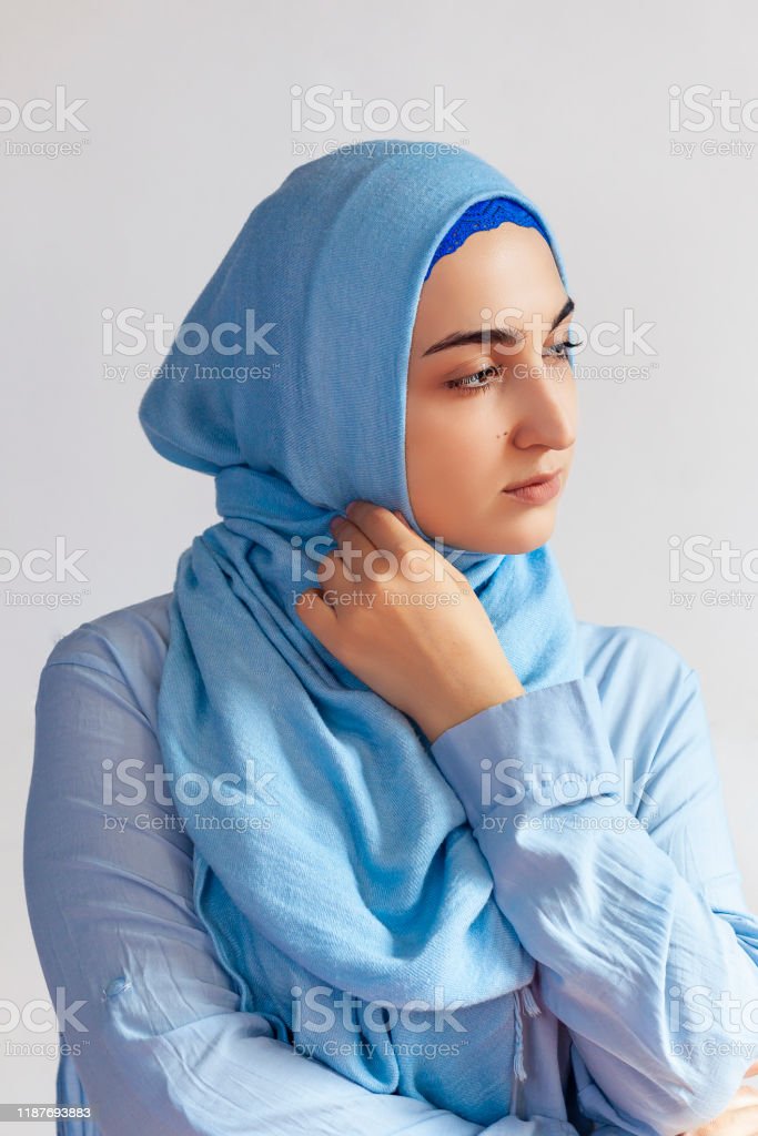 Detail Foto Wanita Hijab Dari Belakang Keren Nomer 33