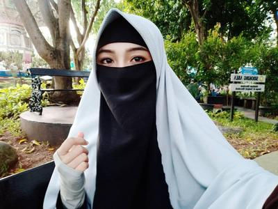 Detail Foto Wanita Muslimah Bercadar Nomer 3