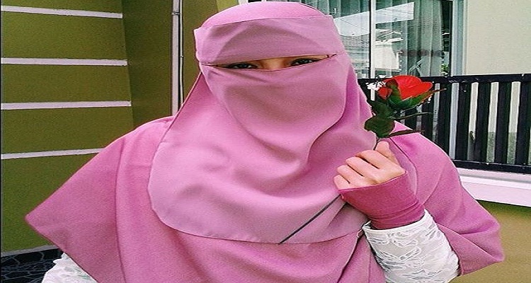 Detail Foto Wanita Muslimah Bercadar Nomer 39