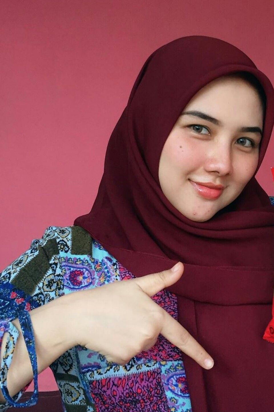 Foto Wanita Muslimah Cantik Berhijab - KibrisPDR